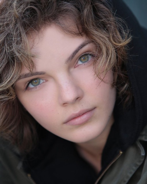 Camren Bicondova Fotoğrafları 140