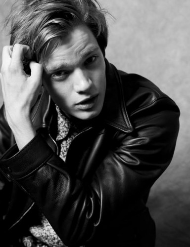 Dominic Sherwood Fotoğrafları 5