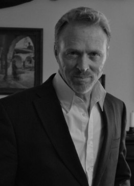 Clayton T. Smith Fotoğrafı