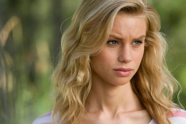 Lucy Fry Fotoğrafı