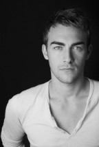 Tom Austen Fotoğrafları 1