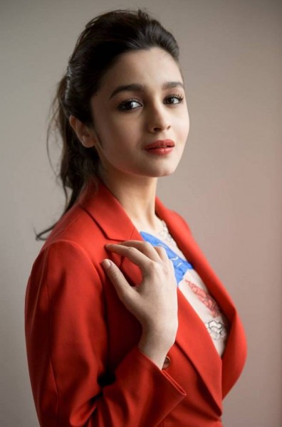 Alia Bhatt Fotoğrafları 100