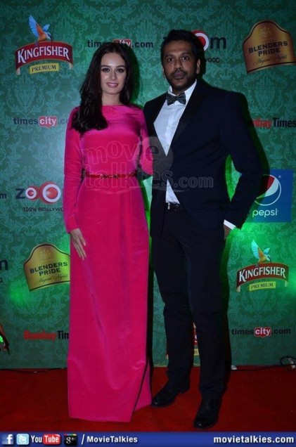 Evelyn Sharma Fotoğrafı