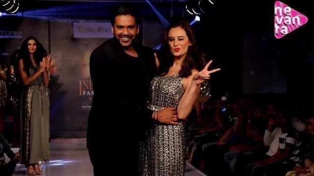 Evelyn Sharma Fotoğrafı