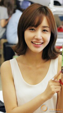 Yoon Jin-Yi Fotoğrafları 6