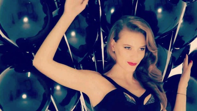 Serenay Sarıkaya Fotoğrafı