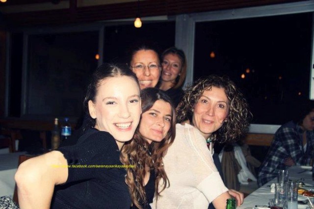 Serenay Sarıkaya Fotoğrafları 416