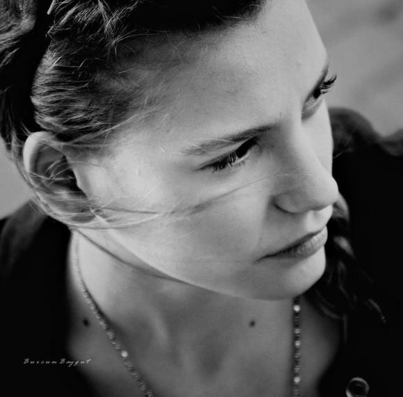 Serenay Sarıkaya Fotoğrafı