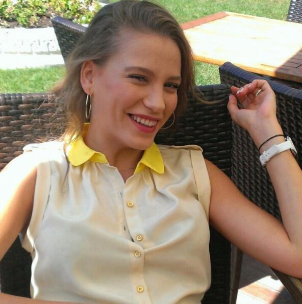 Serenay Sarıkaya Fotoğrafı