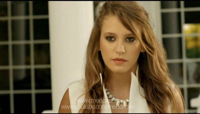 Serenay Sarıkaya Fotoğrafları 814