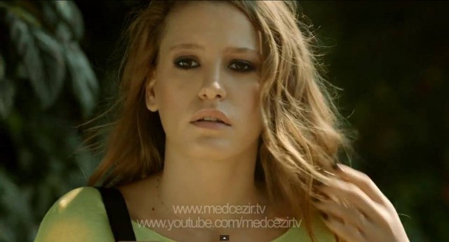 Serenay Sarıkaya Fotoğrafı