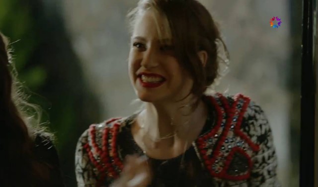 Serenay Sarıkaya Fotoğrafı