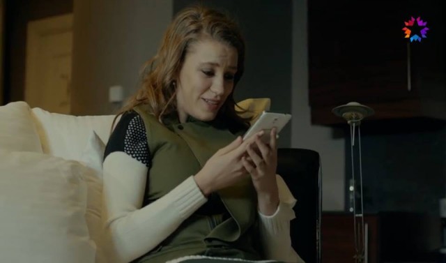 Serenay Sarıkaya Fotoğrafı