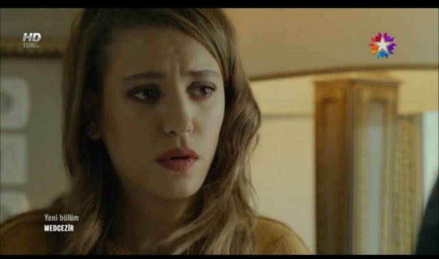 Serenay Sarıkaya Fotoğrafı