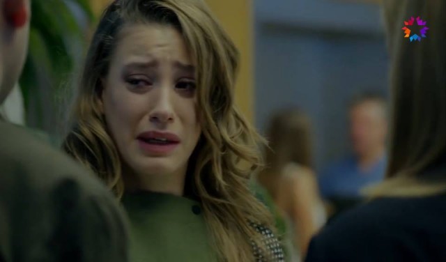 Serenay Sarıkaya Fotoğrafı