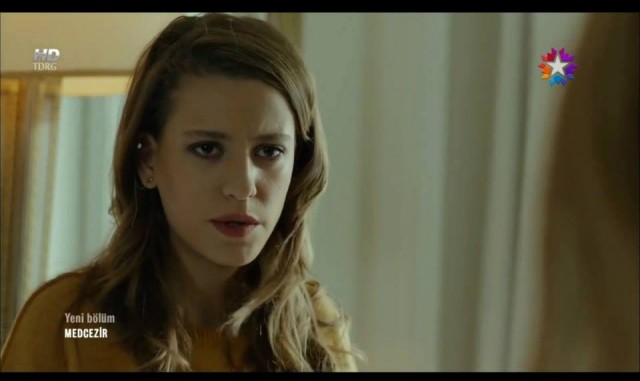 Serenay Sarıkaya Fotoğrafı