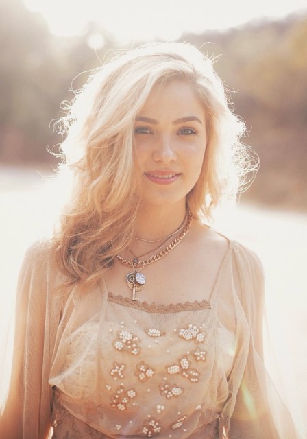 Haley Lu Richardson Fotoğrafı