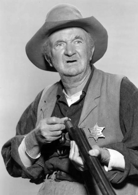 Walter Brennan Fotoğrafları 9