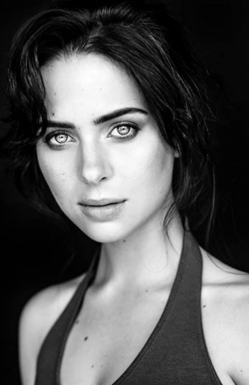 Holly Deveaux Fotoğrafları 9