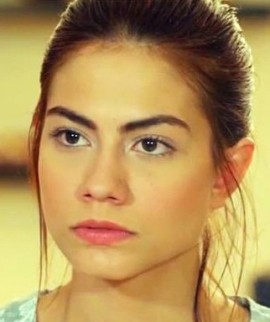 Demet Özdemir Fotoğrafları 77