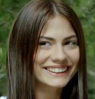 Demet Özdemir Fotoğrafı