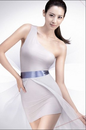 Claudia Kim Fotoğrafı