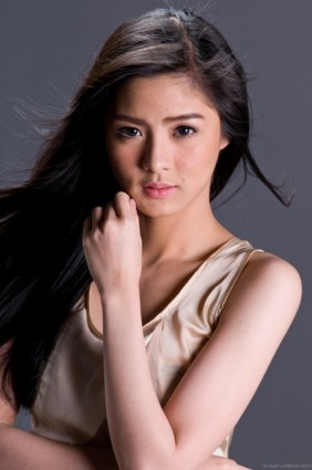 Claudia Kim Fotoğrafı