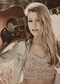 Katie Garfield Fotoğrafı