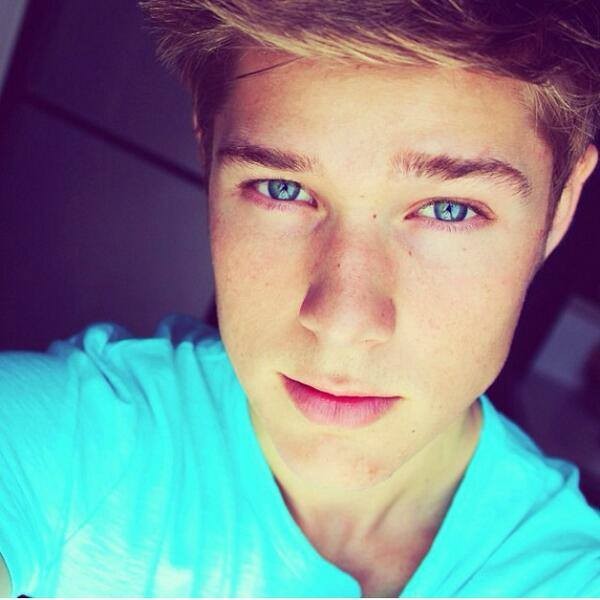 Mason  Dye Fotoğrafları 3