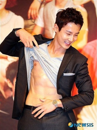 Joo Hee-Joong Fotoğrafı