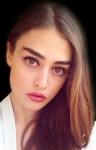 Esra Bilgiç Fotoğrafları 11