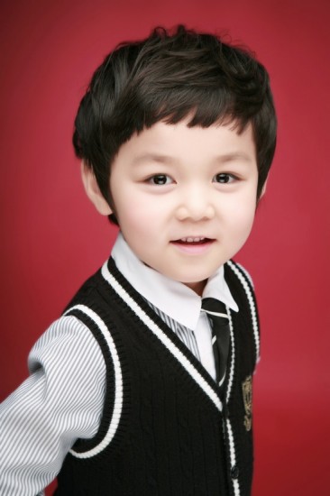 Song Ye-joon Fotoğrafı