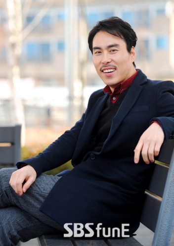 Min Moo-je Fotoğrafı