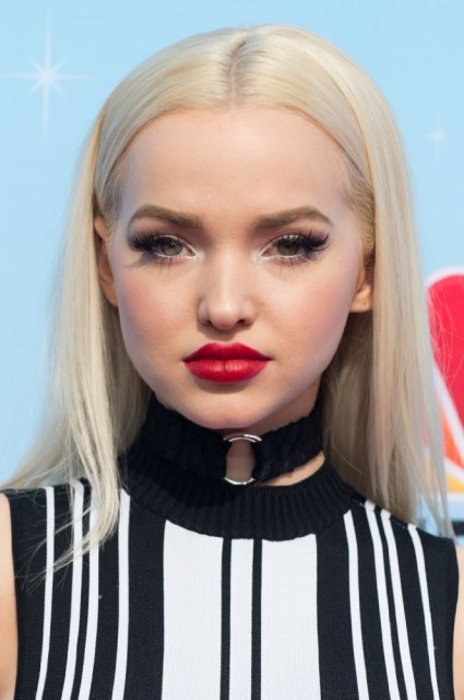 Dove Cameron Fotoğrafları 135