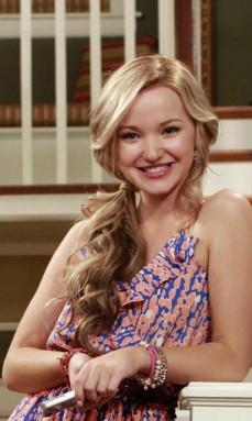 Dove Cameron Fotoğrafı