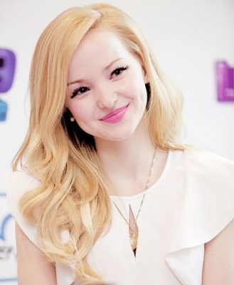 Dove Cameron Fotoğrafı