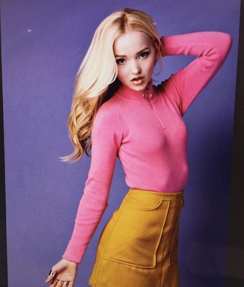Dove Cameron Fotoğrafı