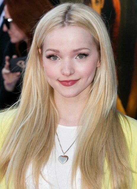 Dove Cameron Fotoğrafları 60