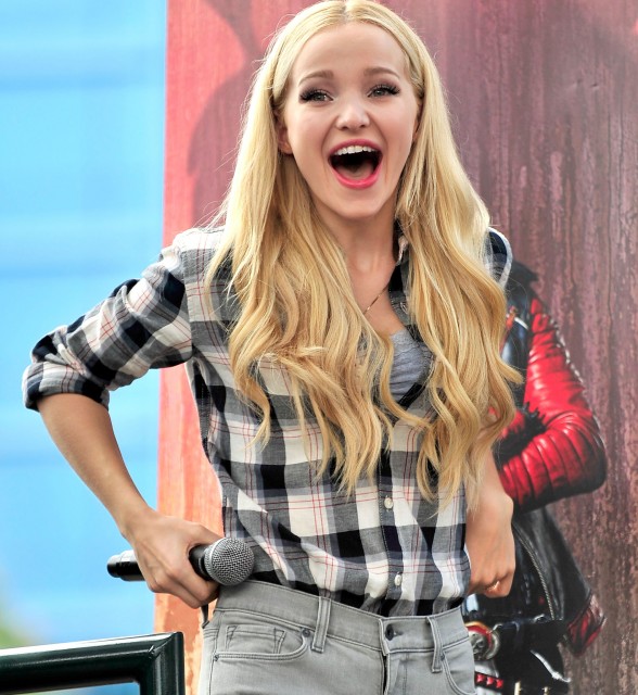 Dove Cameron Fotoğrafları 76