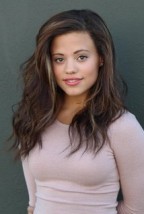 Sarah Jeffery Fotoğrafı