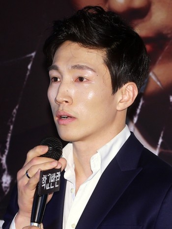 Hwang Seong-hyeon Fotoğrafı