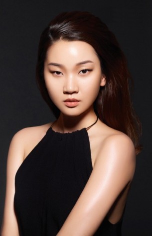 Jang Yoon-ju Fotoğrafı