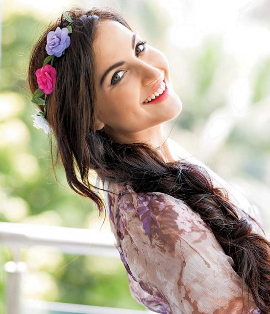 Elli  Avram Fotoğrafları 45