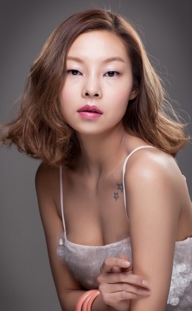 Song Hae-na Fotoğrafı