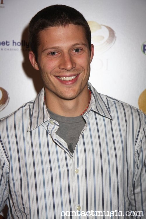 Zach Gilford Fotoğrafları 3