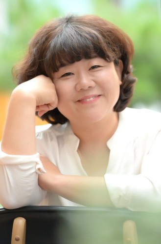 Lee Jung-eun (i) Fotoğrafı