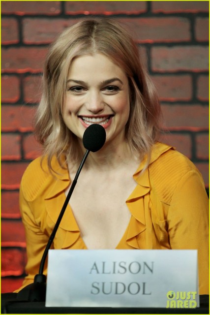 Alison Sudol Fotoğrafı