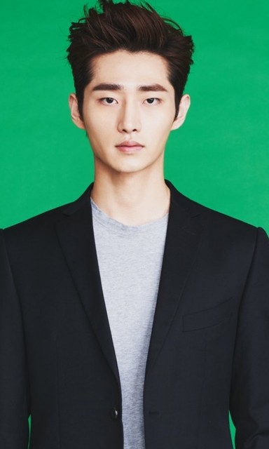 Shin Kang-woo Fotoğrafı