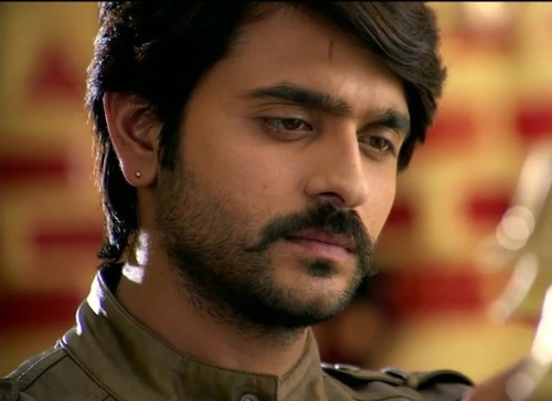 Ashish Sharma Fotoğrafları 1