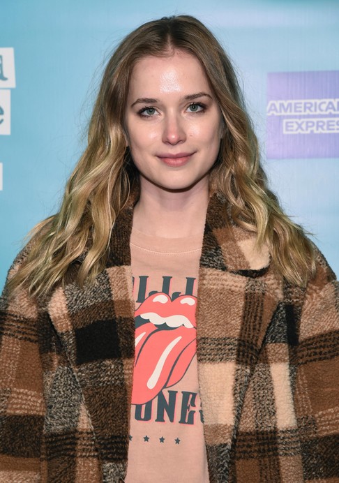 Elizabeth Lail Fotoğrafları 18